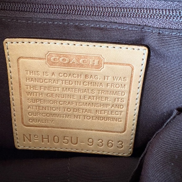 Coach East West Duffle Shoulder Bag - Picture 7 of 9